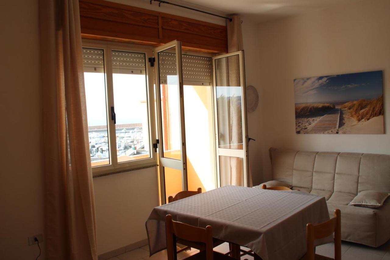 Borgo Spiaggia Vista Mare ايزولا روسا المظهر الخارجي الصورة