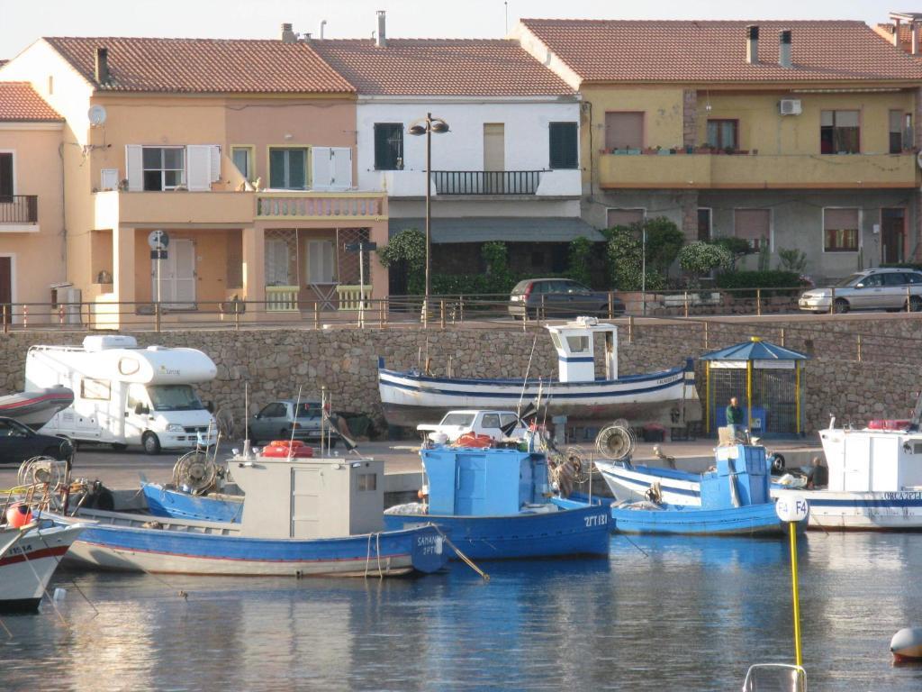 Borgo Spiaggia Vista Mare ايزولا روسا الغرفة الصورة